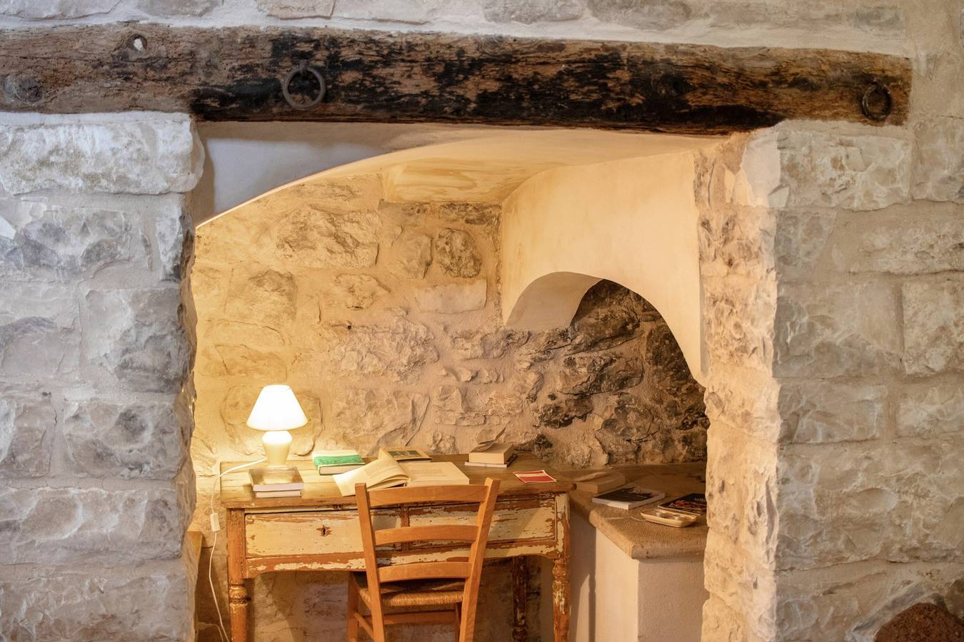 Apartamento entero, Apartamento 'Carrubo' con terraza compartida, jardín compartido y Wi-Fi in Bisceglie, Barletta-Andria-Trani