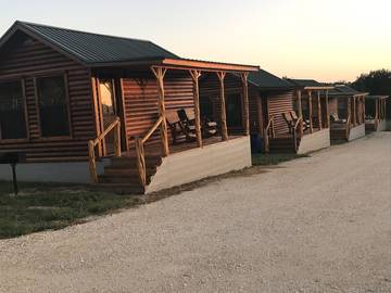 Log Cabin for 2 People in Texas, USA, Photo 1