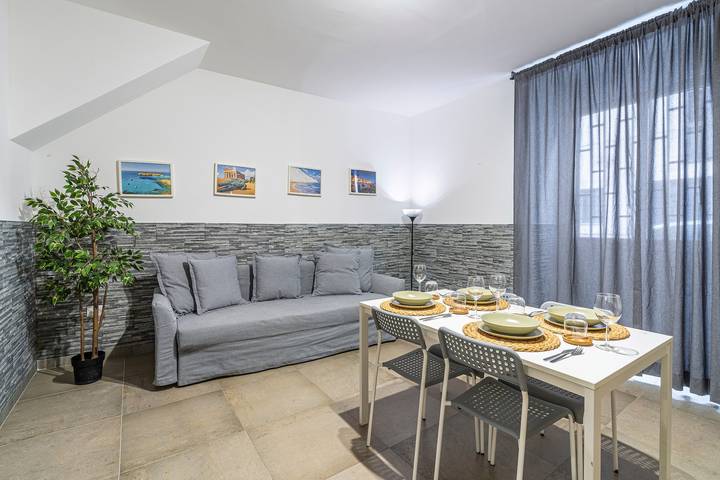 Appartamento intero, Appartamento 'Ruha - Loft Etnea Alley' con Wi-Fi e Aria Condizionata in Catania, Catania e dintorni