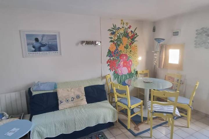 Location de vacances pour 6 personnes, avec Terrasse ainsi que Jardin et Piscine dans Vendee Miniature Bretignolles Sur Mer