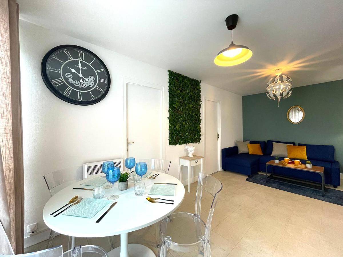 Appartement entier, Apartment in Morangis, Essonne