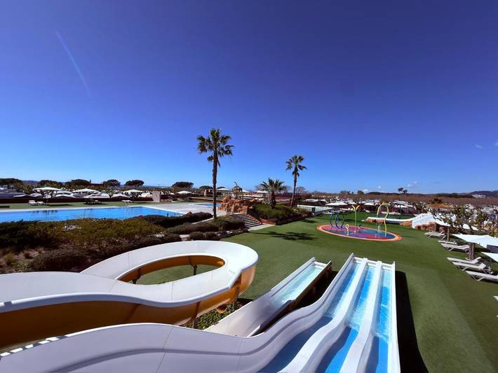 Camping para 5 personas, con piscina y jardín además de piscina para niños y vistas - 1