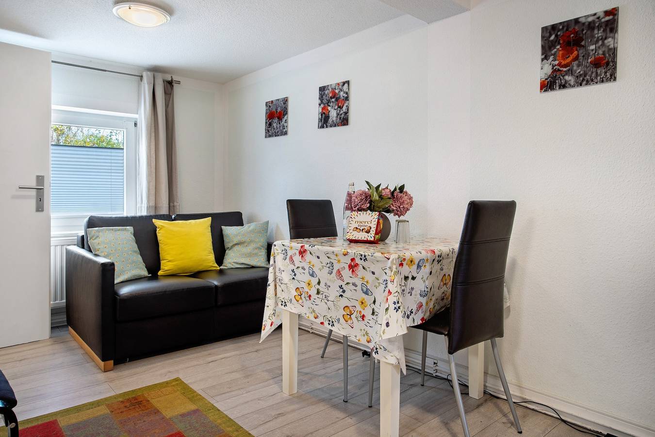 Ganze Wohnung, Ferienwohnung 'Bäckerhus - Ferienwohnung 2' mit Privatterrasse, Gemeinschaftsgarten und Wi-Fi in Wiek, Rügen