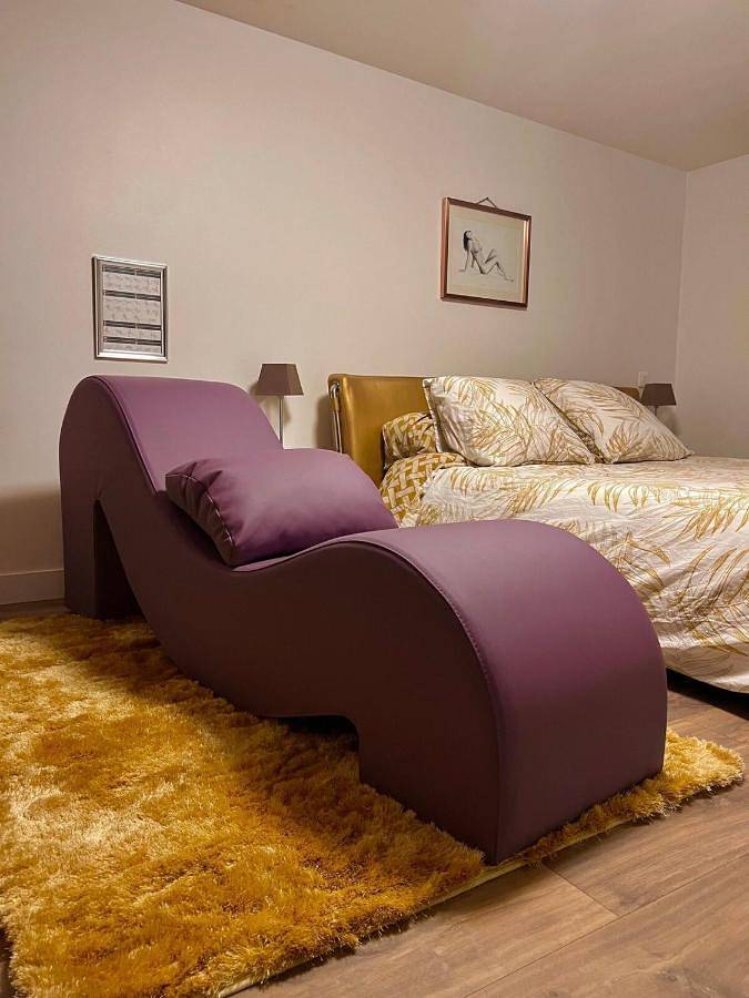 Location de vacances pour 2 personnes, avec terrasse ainsi que jacuzzi et jardin à Bubry - 2