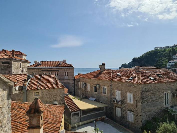 Appart’hôtel pour 2 personnes, avec terrasse ainsi que vue et jardin