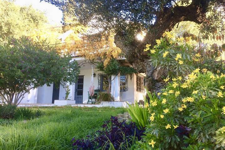 Villa con piscina privada en medio de colinas y olivares in Cortes de la Frontera, Serranía de Ronda