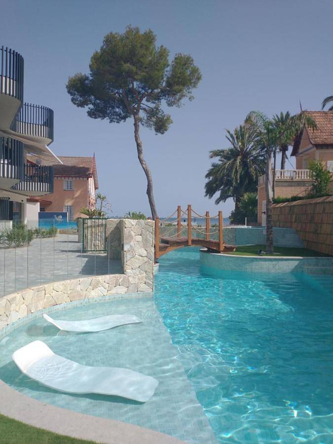 Apartamento de vacaciones para 4 personas, con piscina además de vistas y jardín - 1