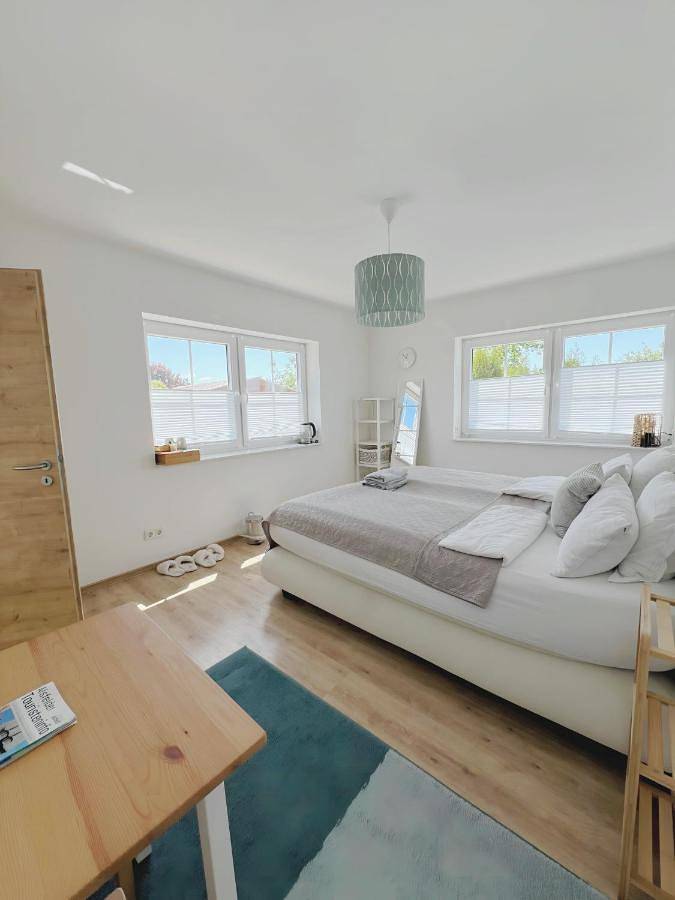 Ganze Ferienwohnung, Private Zimmer in Neubau Familienhaus in Alsfeld, Vogelsberg Region
