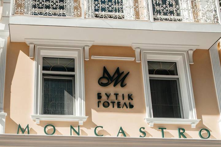 Apartamento para 3 personas, con Balcón además de Terraza y Vistas en Odesa