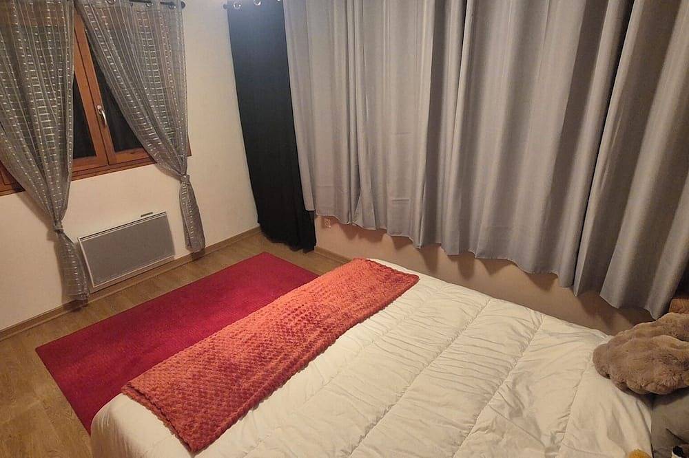 Entire apartment, Guillestre - Risoul in Guillestre, Briançon region