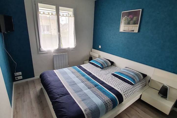 Location de vacances pour 6 personnes, avec piscine ainsi que jardin et terrasse à Matignon - 2