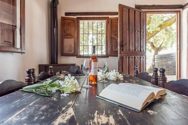 Holiday Home 'Rural El Ventorrillo' with Pool & Wi-Fi in Morón de la Frontera, Sevilla Province