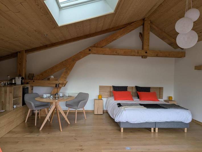 Chambre d’hôte pour 2 personnes, avec Balcon et Terrasse ainsi que Jardin et Vue