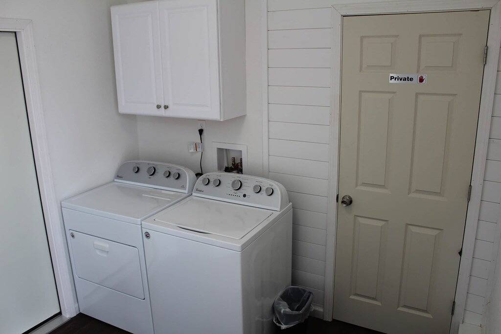 Jack's on the Bay, 2 Bedroom/2 Bath Lake Front in Prudenville, Roscommon County