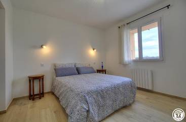 Gîte pour 14 Personnes dans Saint-Bénigne, Auvergne-Rhône-Alpes, Photo 4