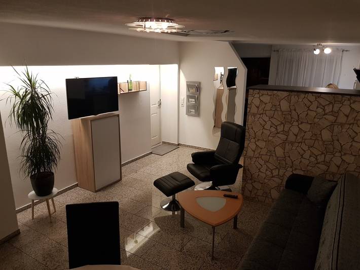 Geheel appartement, Appartement 'Ferienwohnung Balaro Apt I' met gedeeld terras en Wi-Fi in Weil im Schönbuch, Landkreis Böblingen
