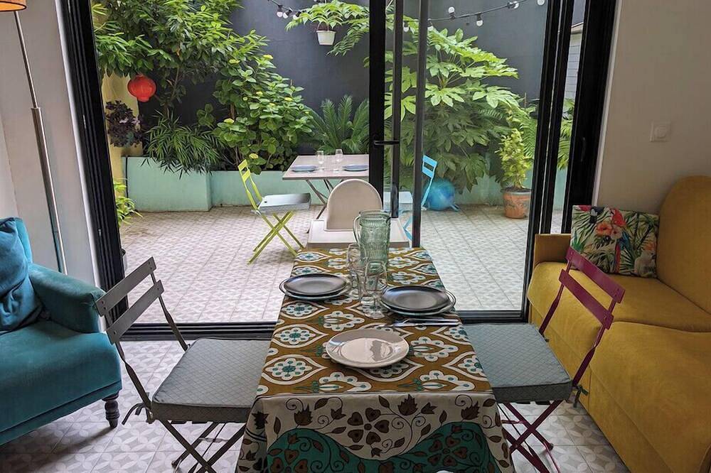 Entire apartment, Apartment with terrace close to transport in Pantin, Seine-Saint-Denis
