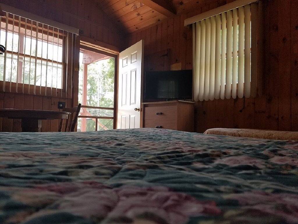 Die Gold Eagle Effizienzkabine 16 in Adirondack Mountains