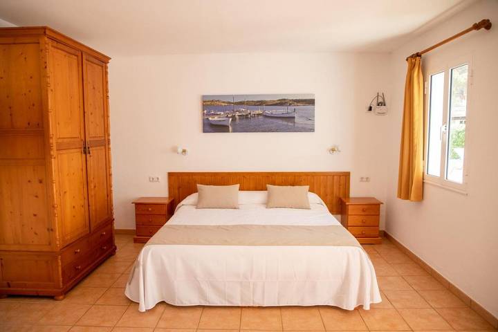 Ferienwohnung für 2 Personen, mit Terrasse und Garten sowie Pool auf Menorca - 4