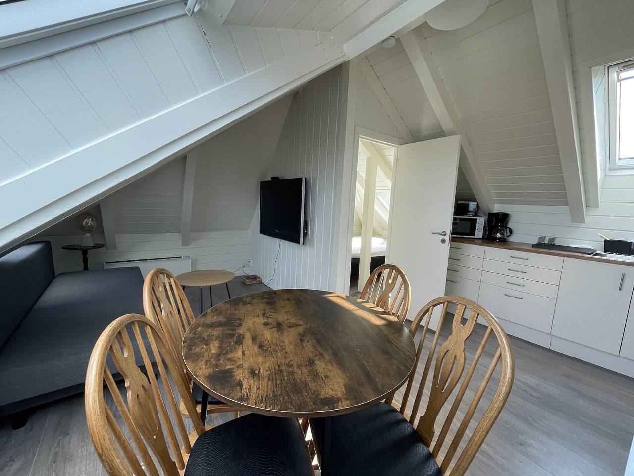 Ganze Wohnung, Atemberaubendes Nest auf einem Hügel. Unvergleichliche Aussicht im Bnb Ap 17 in Stavanger