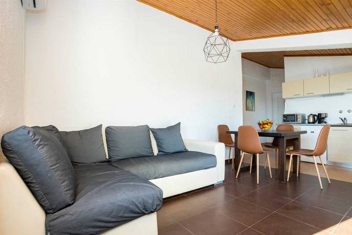 Ferienwohnung für 5 Personen, mit Balkon, mit Haustier in Njivice - 4