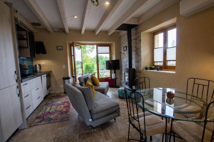 Location de vacances pour 2 personnes, avec Terrasse ainsi que Jardin et Piscine à Fleurac - 3