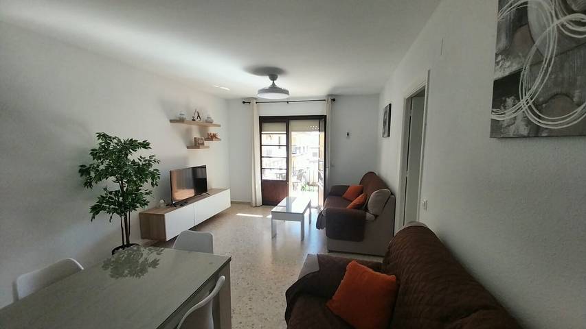 Entire apartment, Chipiona Centro y Playa Apartment with Private Terrace, Balcony, and Wi-Fi in Chipiona, Costa de la Luz