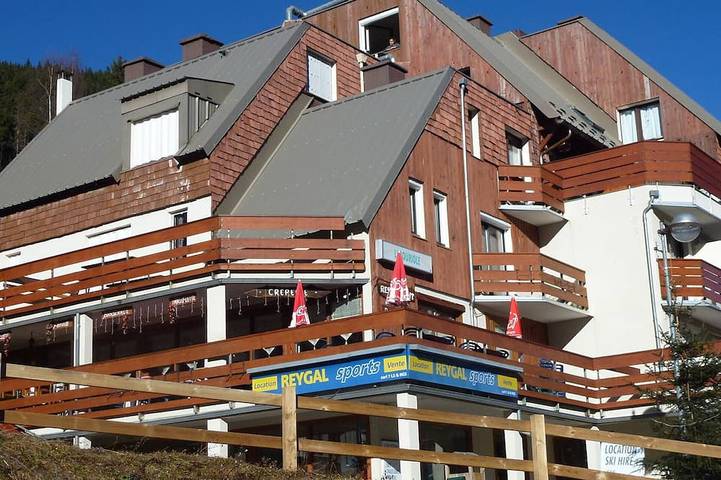 Entire apartment, Cozy studio for 3, 200m from slopes, Le Pleynet in La Ferrière, Le Pleynet