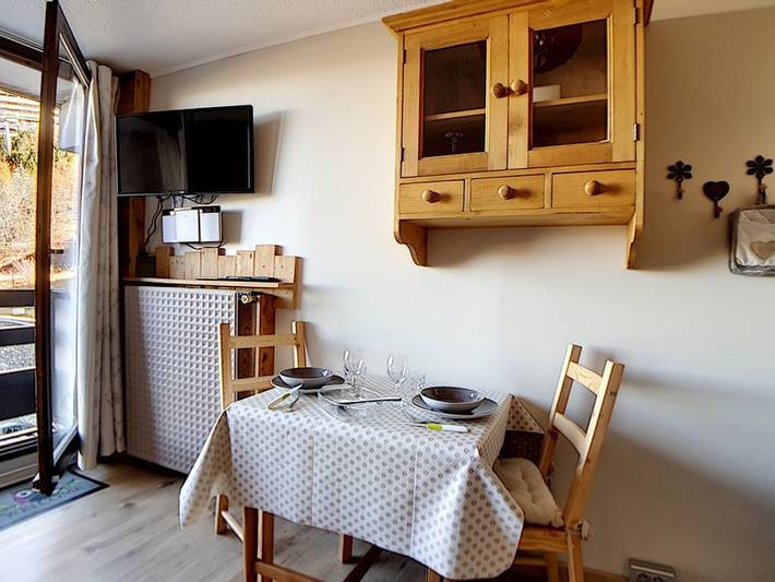 Estudio entero, Estudio renovado para 2 pers. al pie de pistas con balcón in Les Menuires, Saint-Martin-de-Belleville