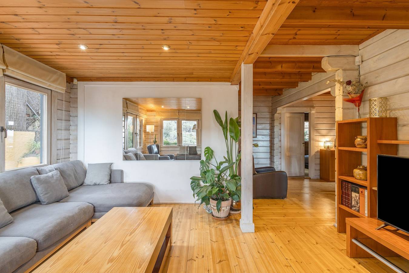 Ferienhaus 'Finland House Barcelona' mit Meerblick, Wlan und Klimaanlage in Vallromanes, Barcelona Provinz