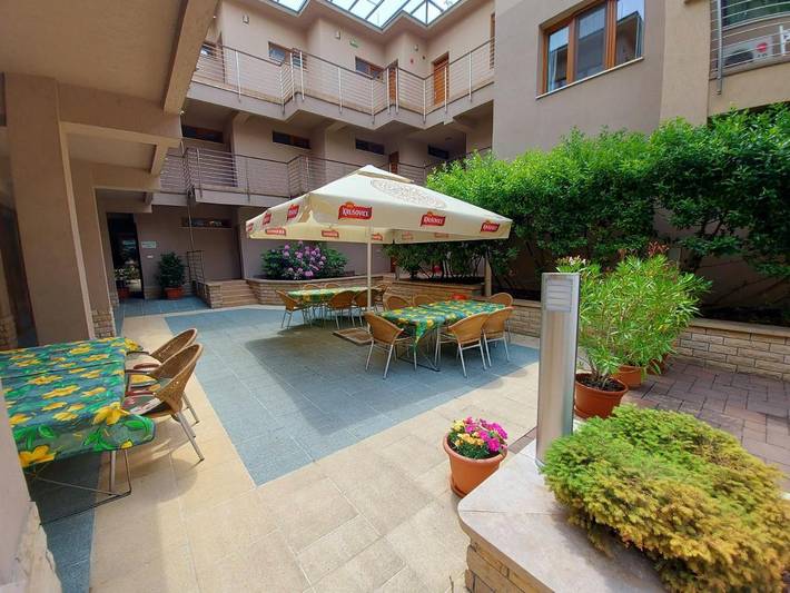 Hotel für 4 Personen, mit Sauna und Garten sowie Pool und Ausblick in Balatonalmadi - 4