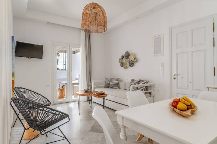 Apartamento num hotel 'Aeolos Thalia Suite' com vista para o mar, Wi-Fi e ar condicionado in Naxos