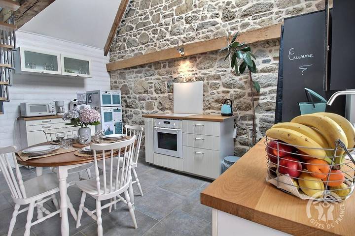 Gîte pour 4 personnes, avec piscine et jardin, animaux acceptés à Trélévern - 4