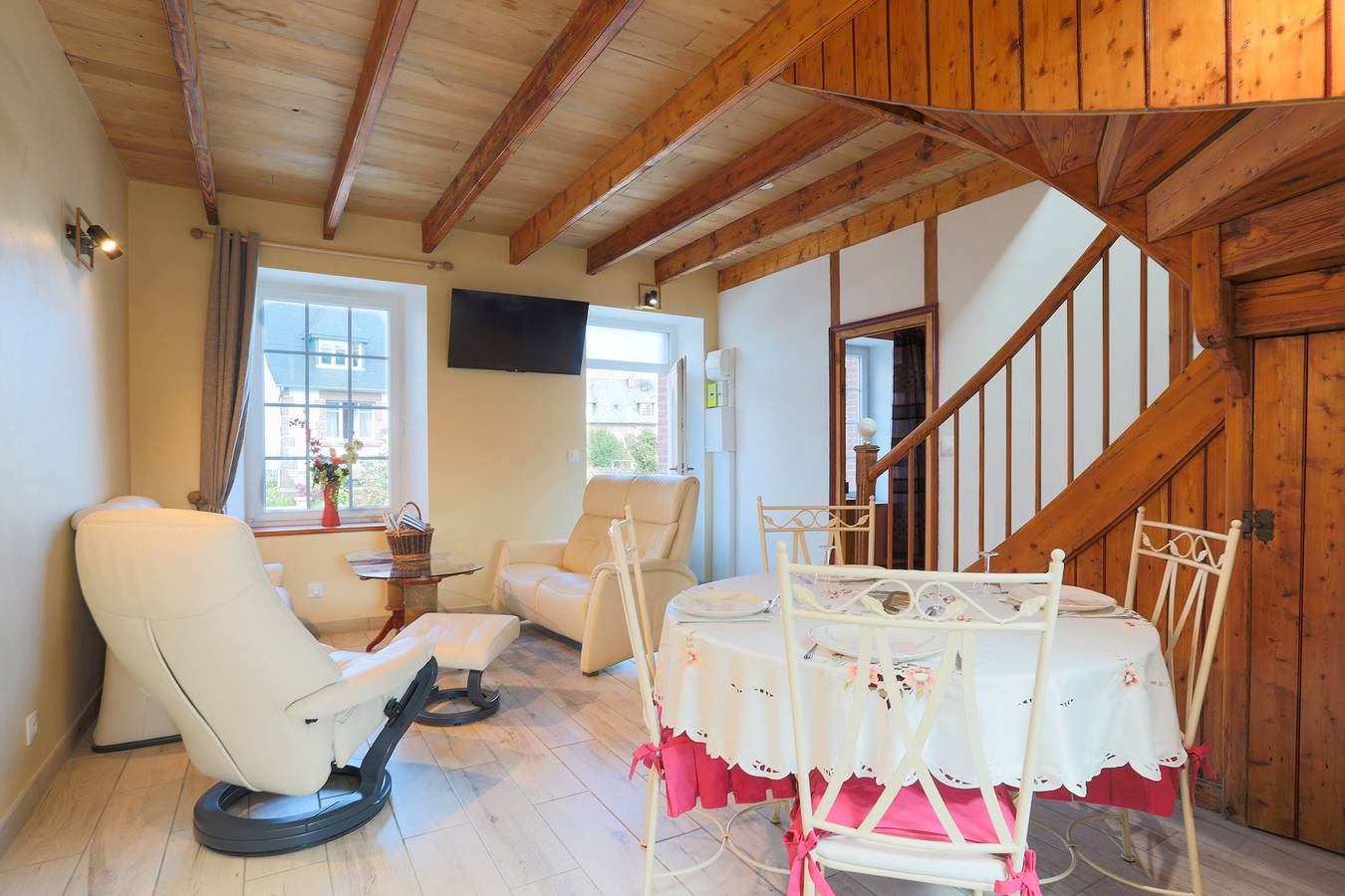 Maison de Vacances 'Le Paradis Sur Mer' avec Terrasse Privée et Jardin Privé in Paimpol, Côte de Goëlo