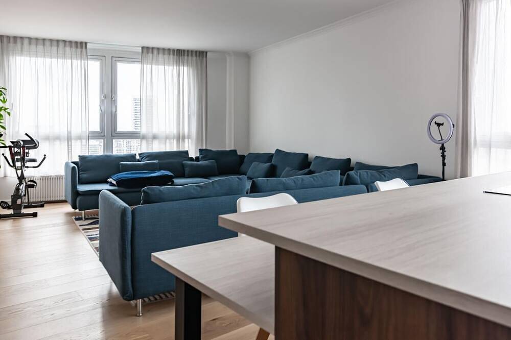 Entire apartment, Apartment view of all of Paris in Puteaux, Hauts-de-Seine