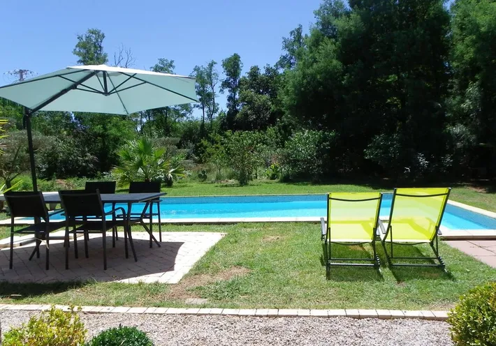 Ferienwohnung für 4 Personen, mit Terrasse und Pool sowie Garten - 1
