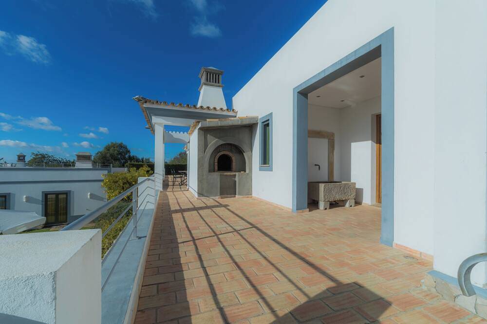 V3 Casa Aríolos I in Estoi with shared pool in Estoi, Faro