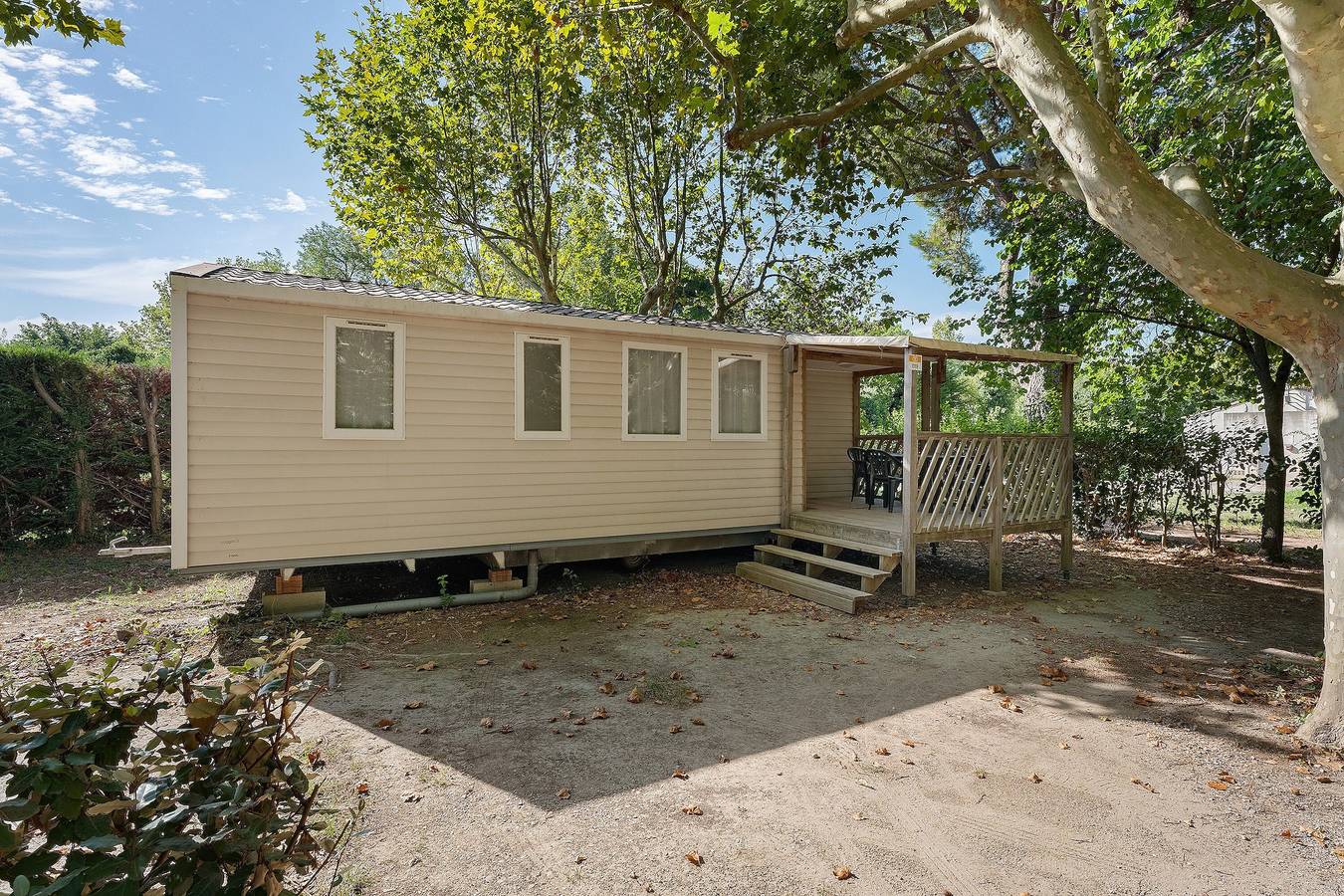 Casa Mobile 'Luberon Détente' con Vista Lago, Piscina in Comune e Aria Condizionata in Cheval-Blanc, Parco naturale regionale del Luberon