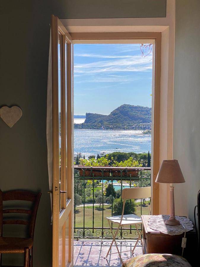Villa Schindler in Manerba del Garda, Prealpi Gardesane
