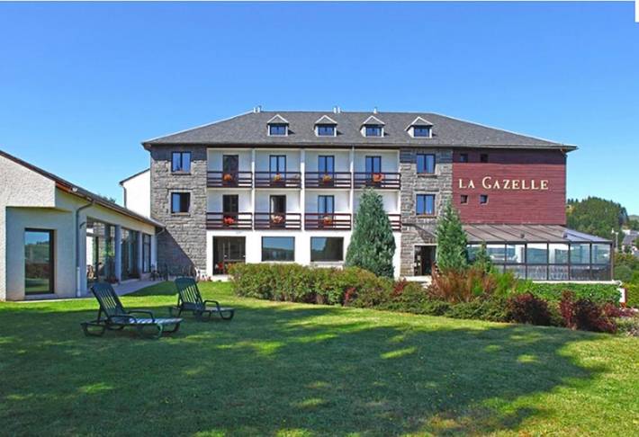 Hôtel pour 2 personnes, avec terrasse ainsi que jardin et piscine