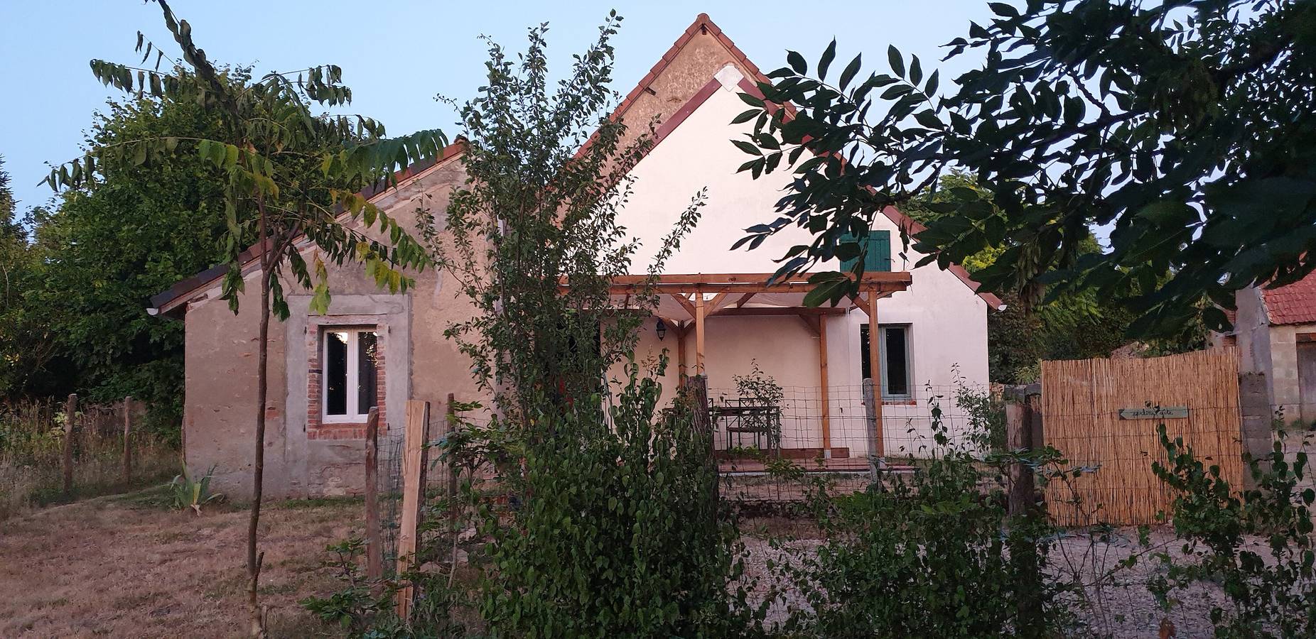 Ferienhaus 'Le Gîte De La Ferme Davitali' mit privater Terrasse, privatem Garten und Wlan in Saint-Désiré, Montluçon und Umgebung