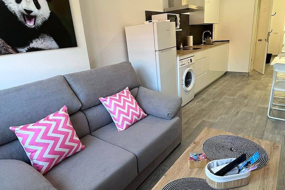 Entire apartment, Apartment The Squire. Bajo in Alcalá de Henares, Madrid Province