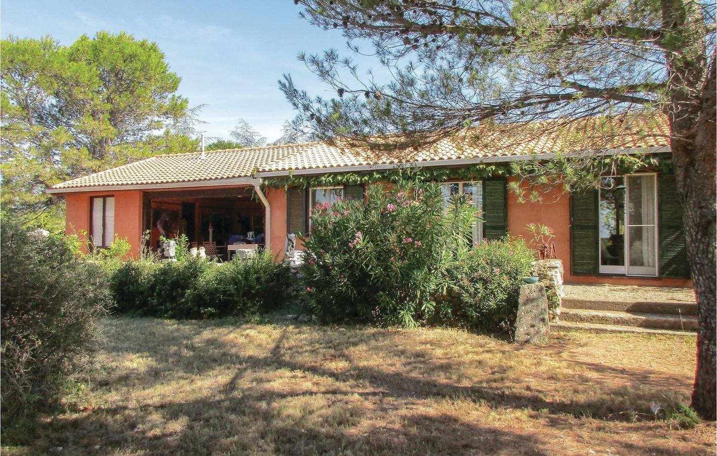 Appartement am Pool bei Creissan (2km) in Puisserguier, Mittelmeerküste (Frankreich)