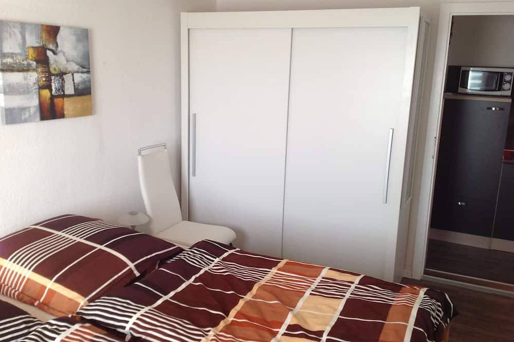 Ganze Wohnung, Ruhig gelegener Bungalow mit Terrasse und Blick aufs Wasser und in die Natur in Halbinsel Zudar, Garz/Rügen