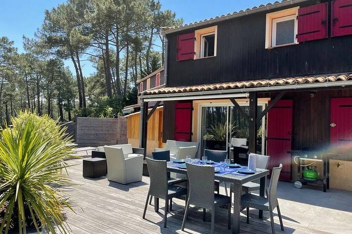 Ferienhaus für 6 Personen, mit Terrasse und Pool - 1