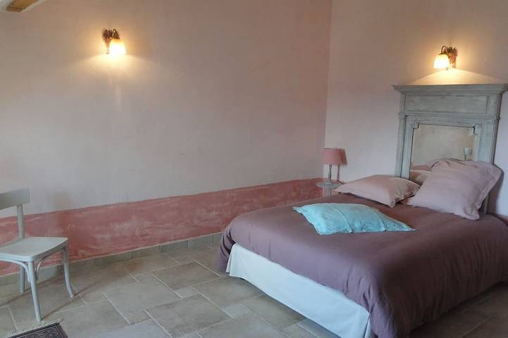 Location de vacances pour 8 personnes, avec balcon et jardin à Pelleautier - 2