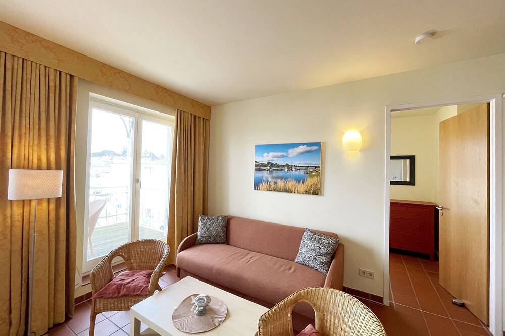 Entire apartment, Haus Undine Apt 24 with balcony -. Catering Undine in Göhren, Ruegen