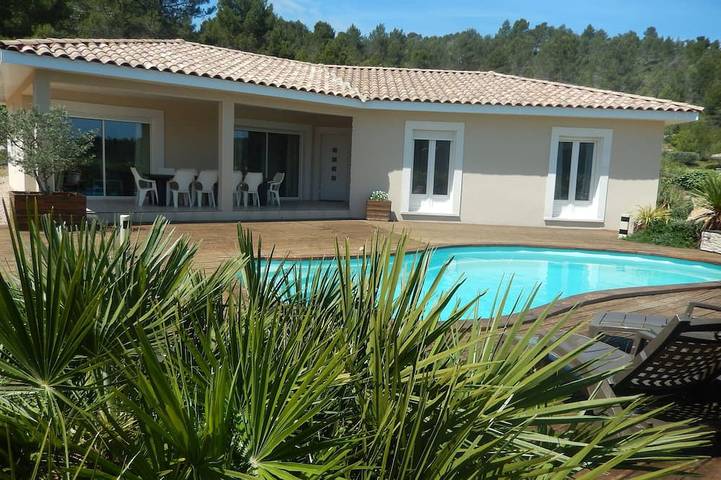 Location de vacances pour 10 personnes, avec Terrasse et Jardin à Bize-Minervois