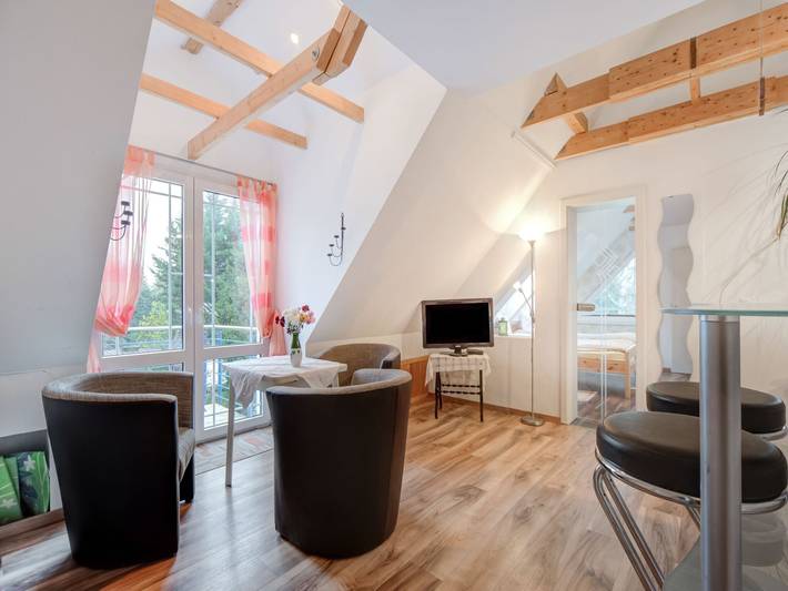 Ferienwohnung für 3 Personen, mit Balkon und Garten sowie Sauna in Buch Berlin