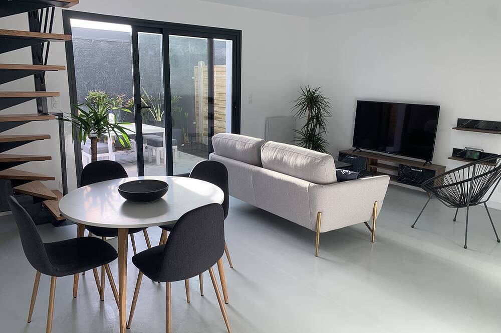Maison de Ville Toute Neuve et Confortable in Villenave-d'Ornon, Bordeaux region